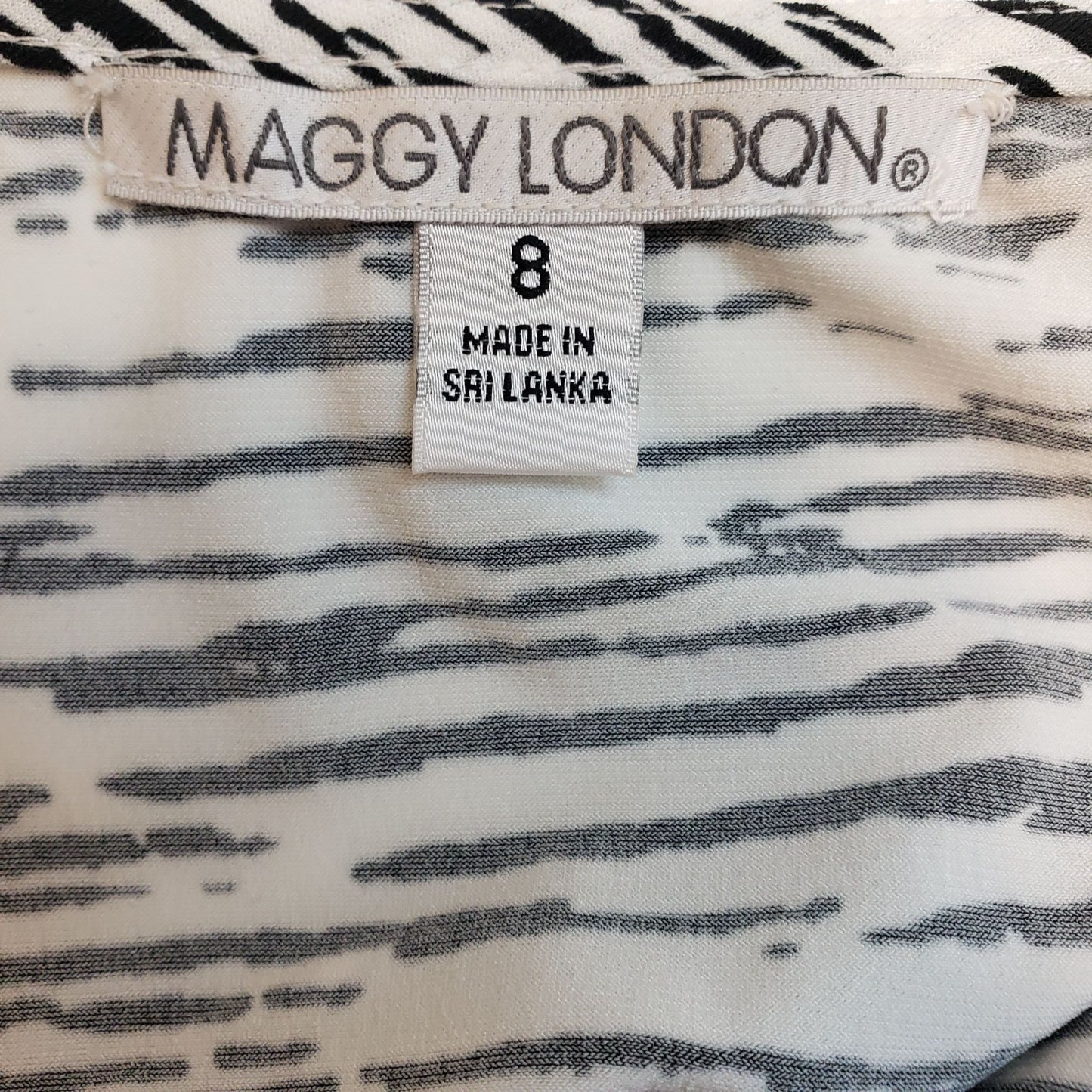 Maggy London Graphic Print Cap Sleeve Wrap Dress Size 6/8