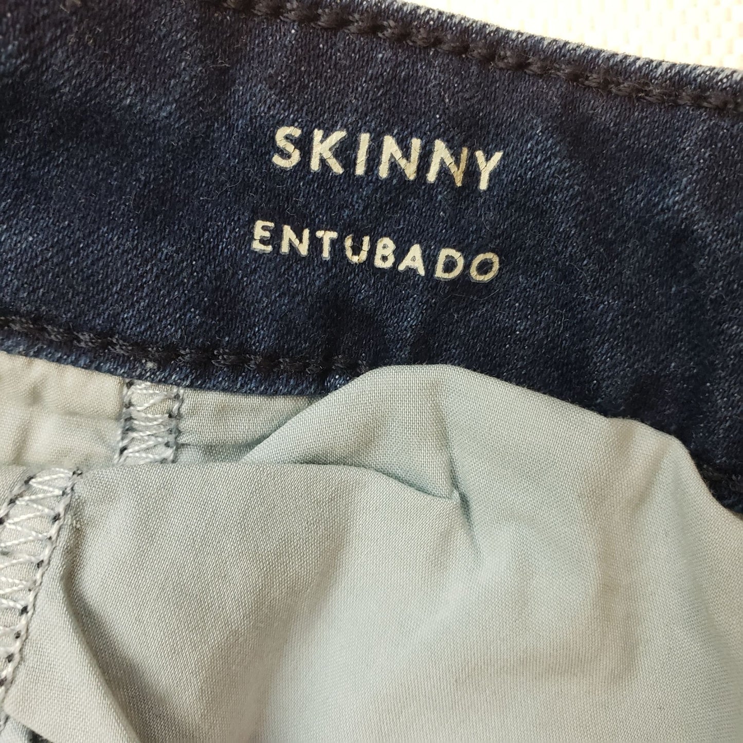 Universal Thread Skinny Jeans Size 26W