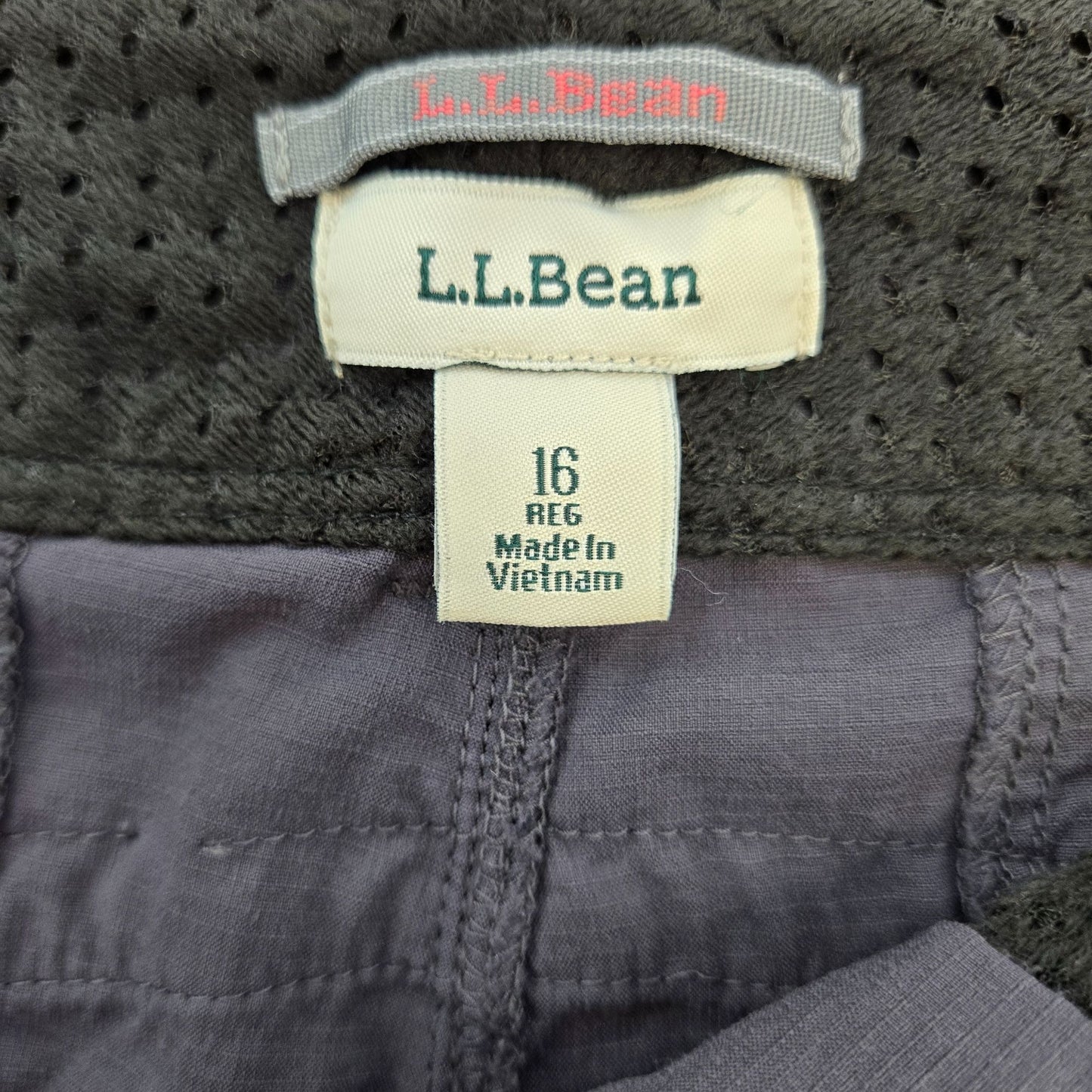 L.L. Bean Activewear Shorts with Zipper Pockets Size 16