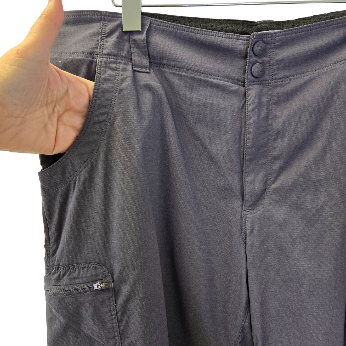 L.L. Bean Activewear Shorts with Zipper Pockets Size 16