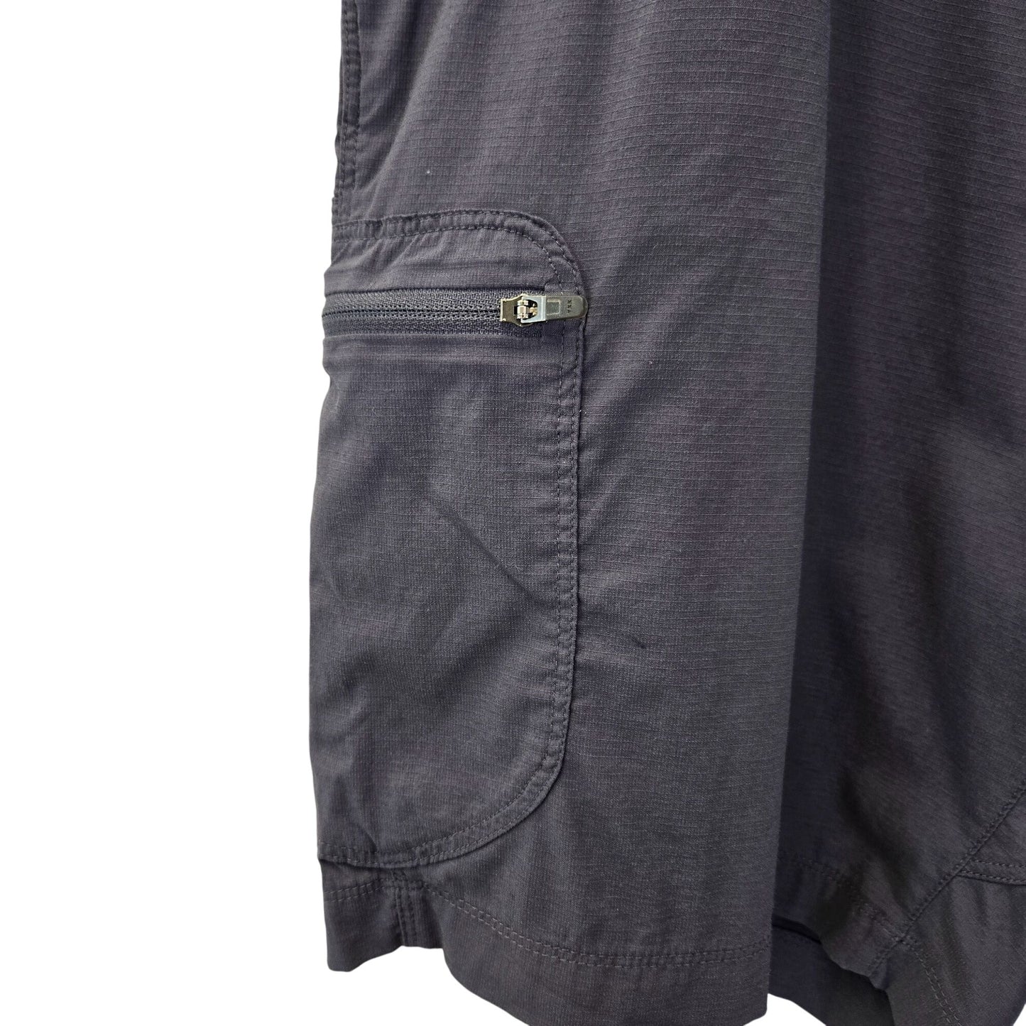 L.L. Bean Activewear Shorts with Zipper Pockets Size 16