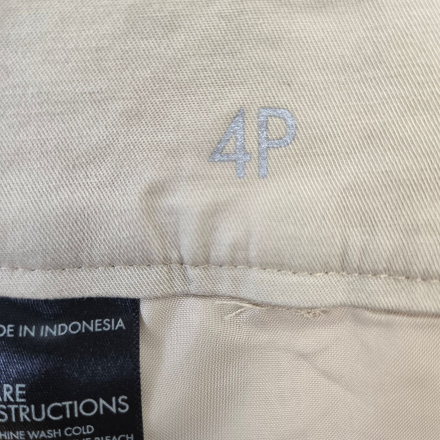 Ann Taylor Boardwalk Chino Shorts Size 4 Petite
