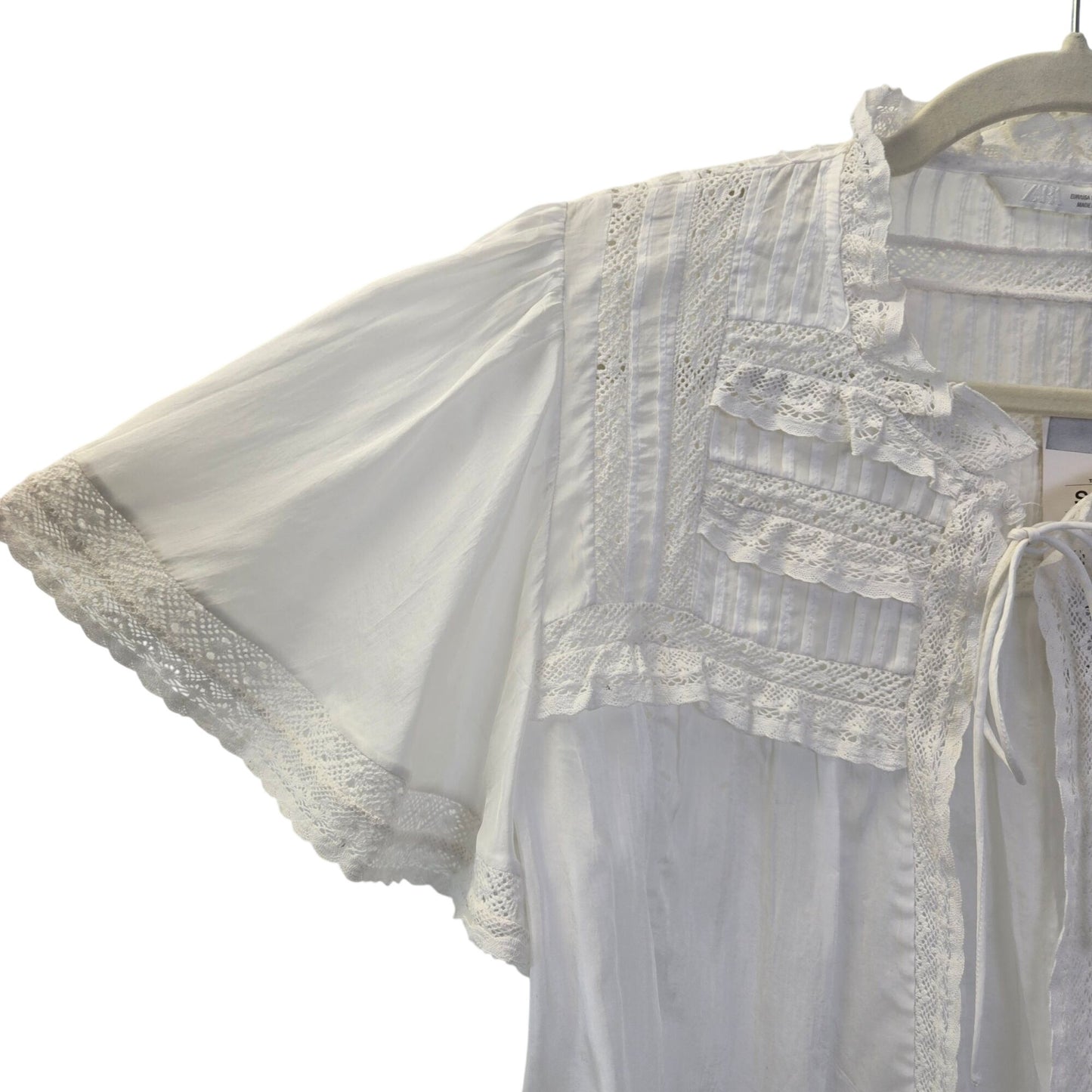 NWT Zara 100% Viscose Lace Satin Effect Tie Neck Blouse Size Small