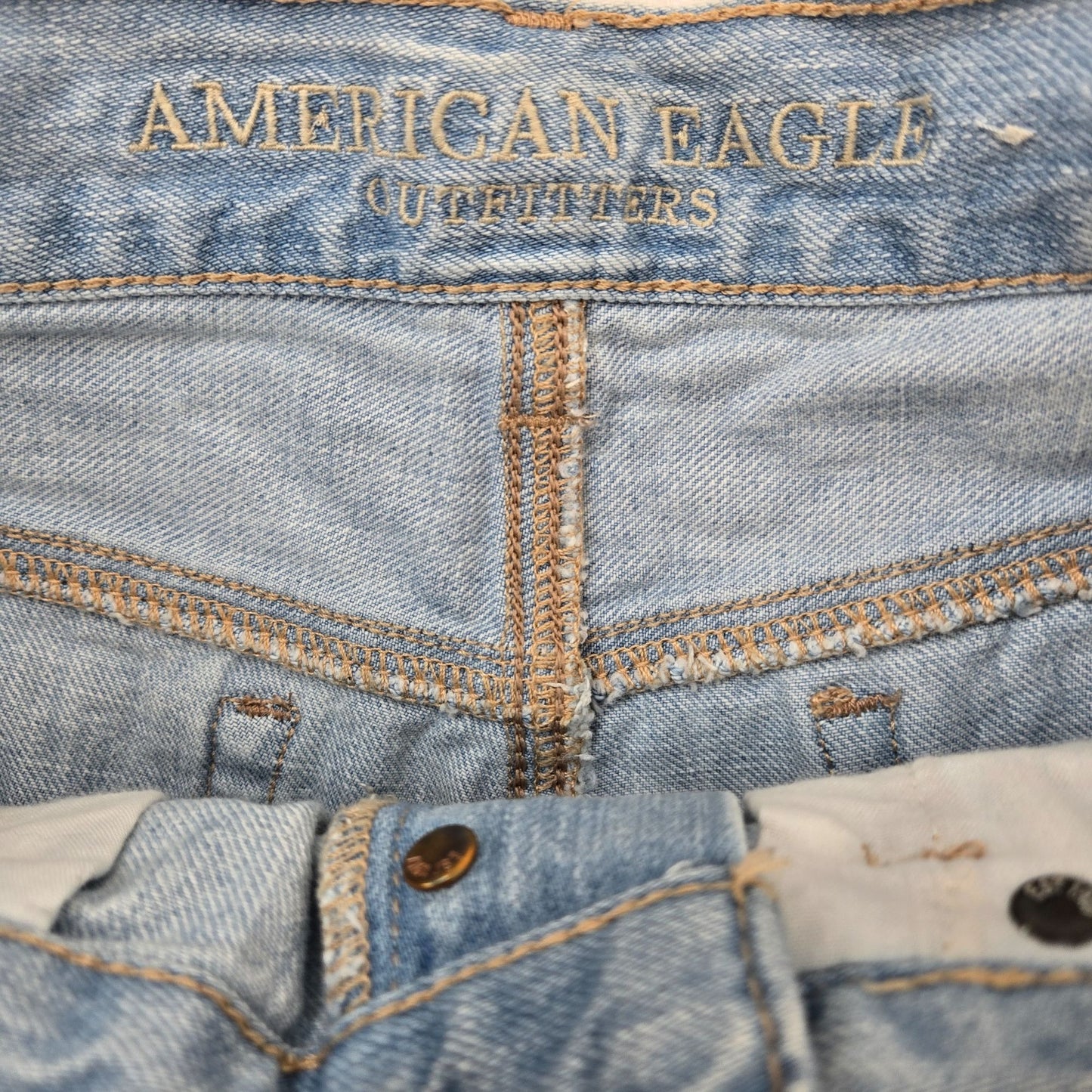 American Eagle Tomgirl Shortie Distressed Jean Shorts Size 2