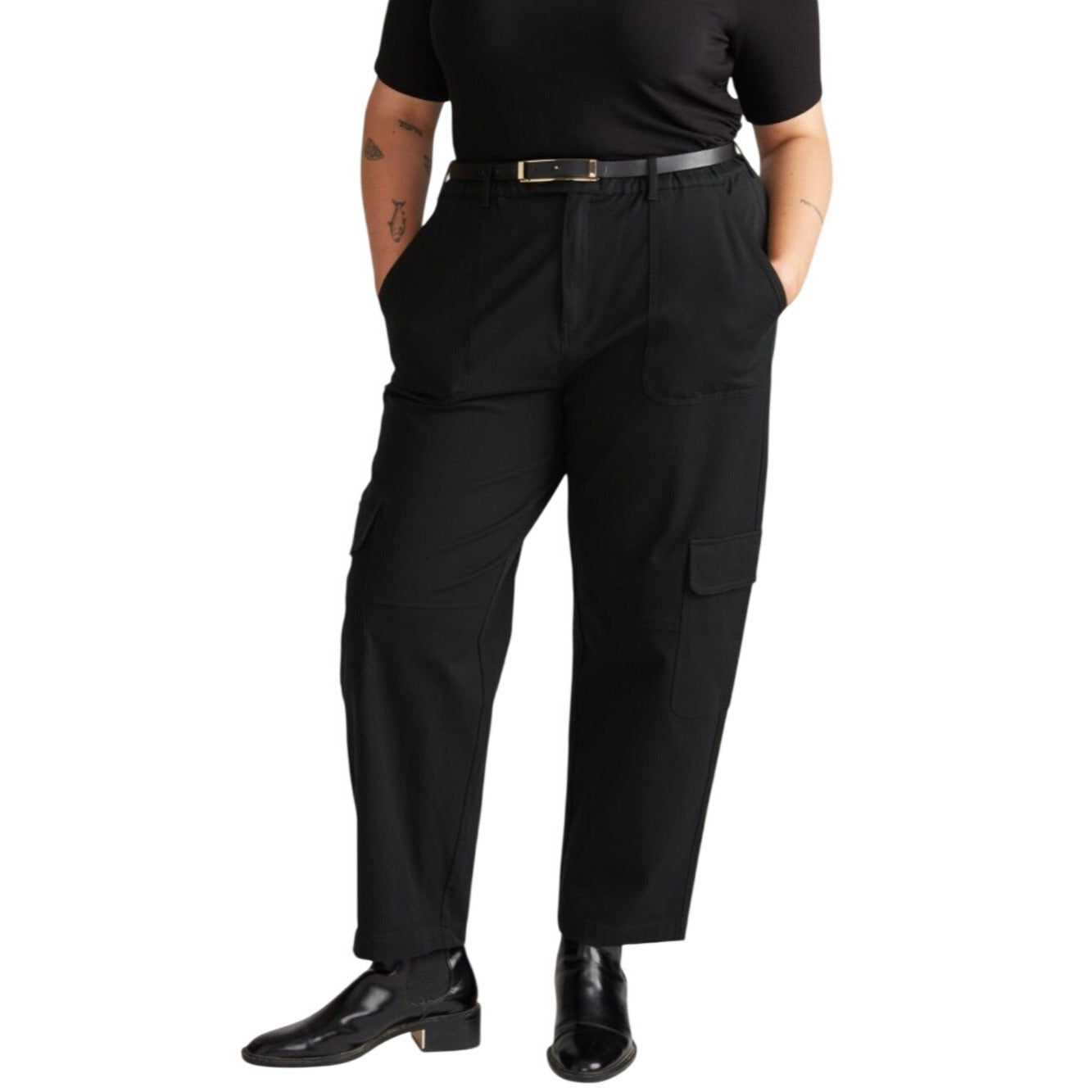 NWT Universal Standard Karlee Cargo Jeans in Black Size 4XL