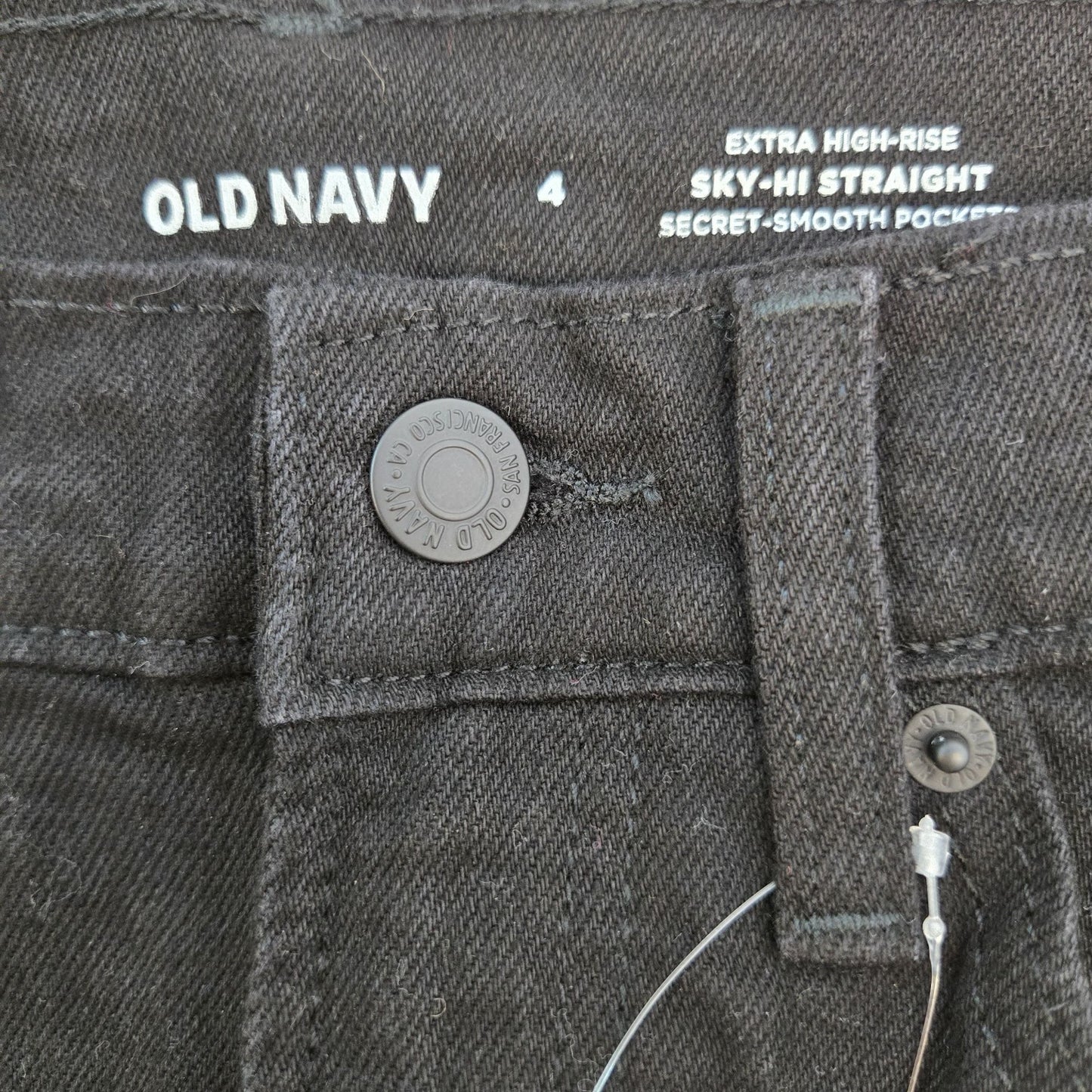 NWT Old Navy Extra High Rise Sky-Hi Straight Jeans Size 4