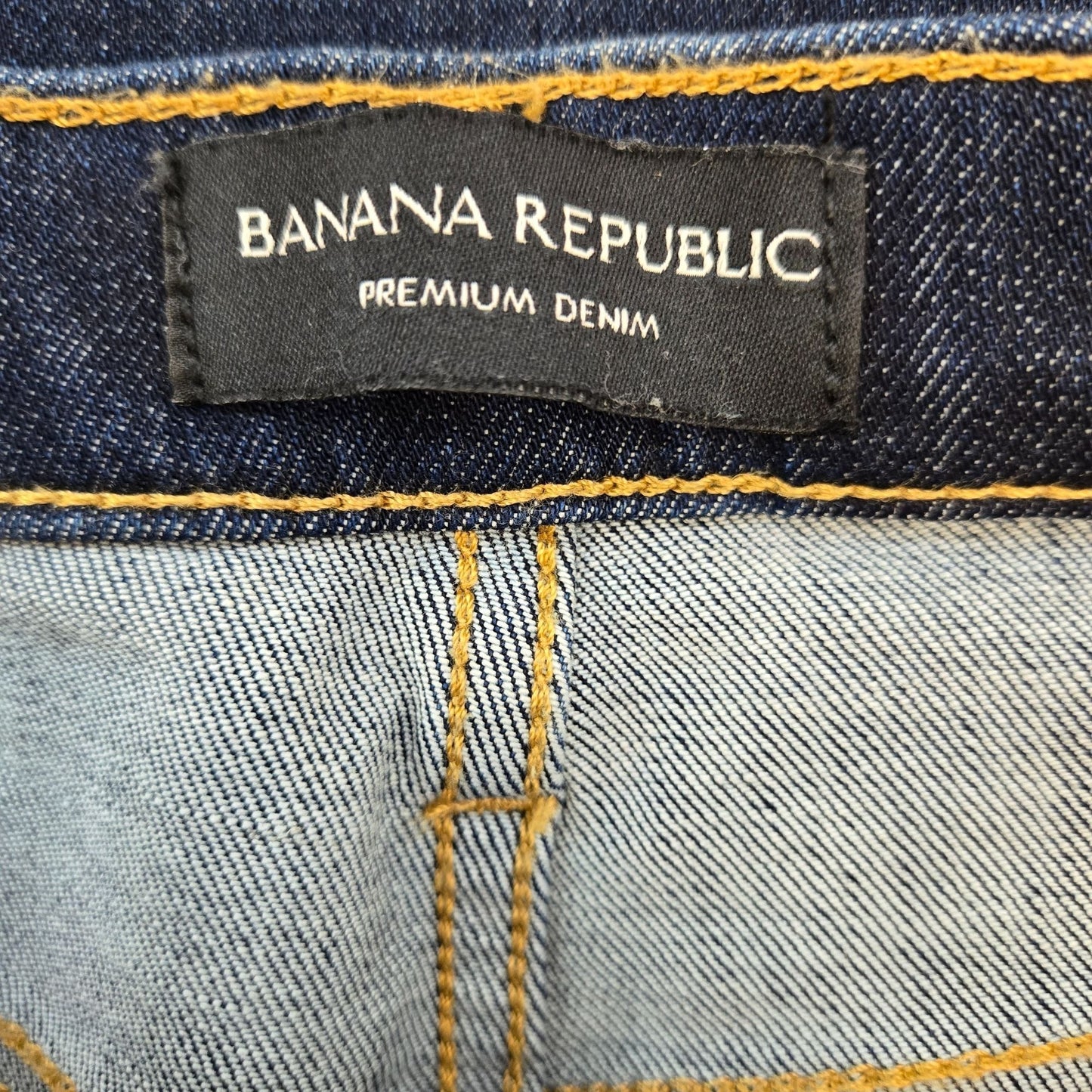 Banana Republic MR Skinny Haig Mid-Rise Raw Hem Jeans Size 27