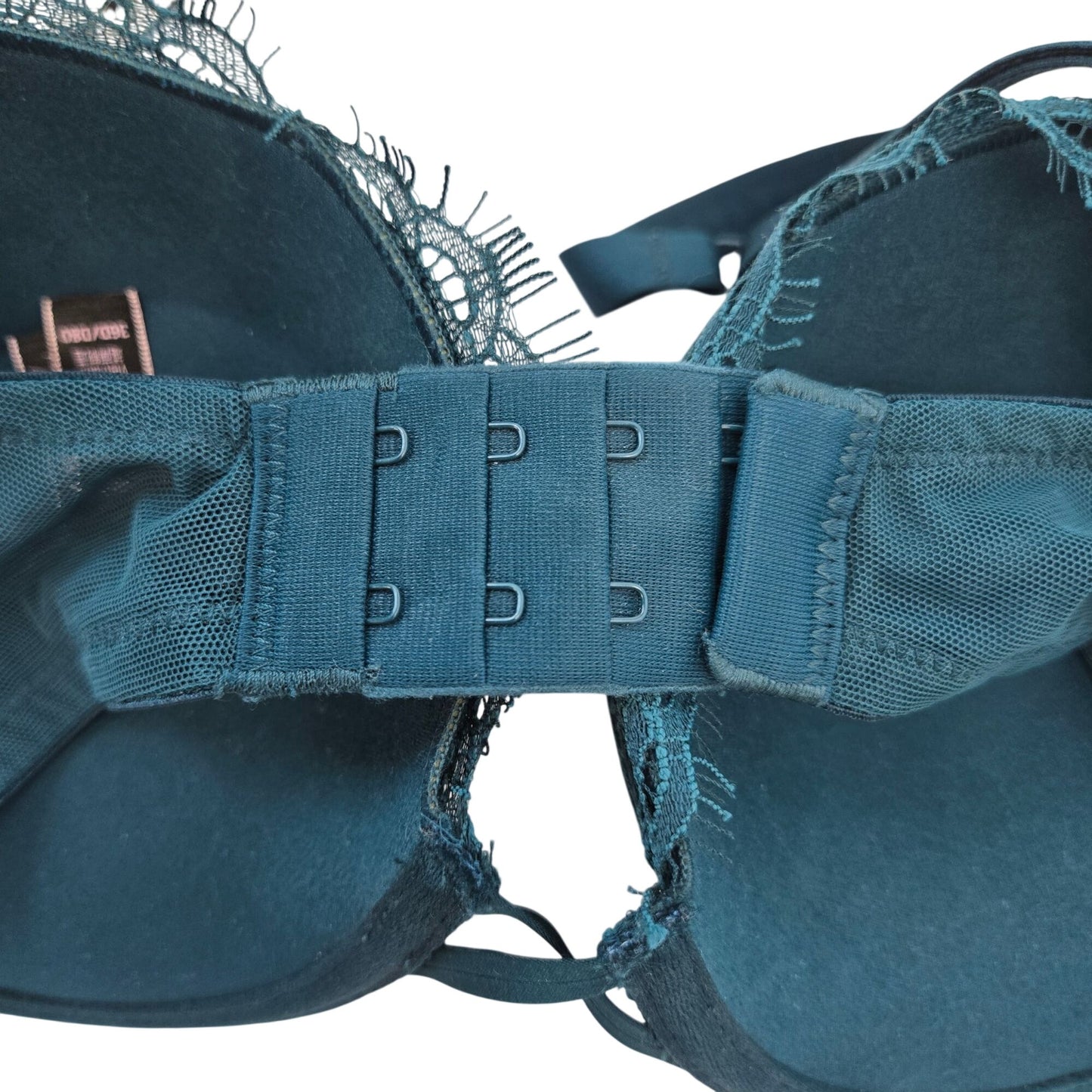 NWOT Victoria's Secret Very Sexy Push Up Shine Strap Chain Detail Bra Size 36D