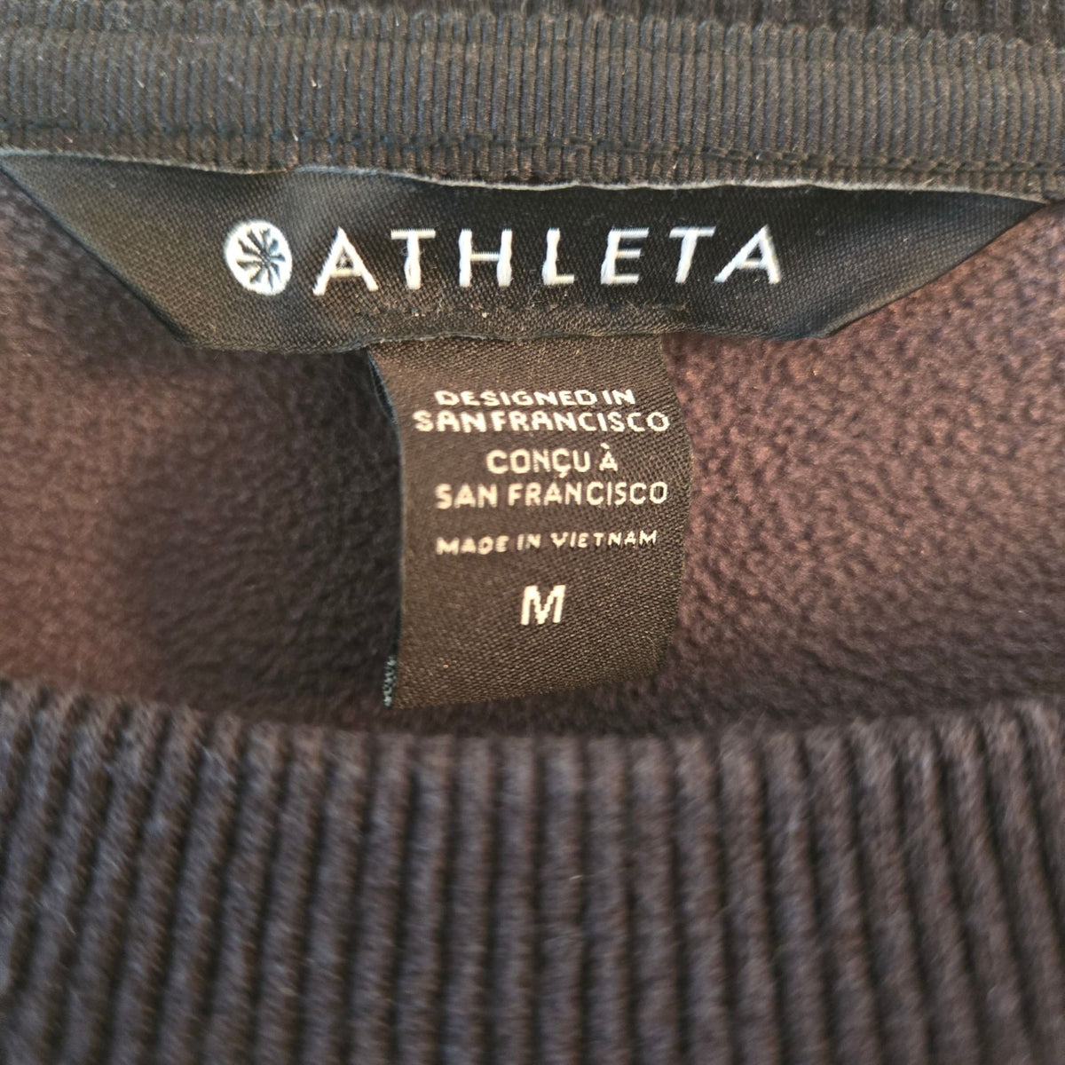 Athleta Triumph Camo Crewneck Sweatshirt with Zip Pockets Size Medium