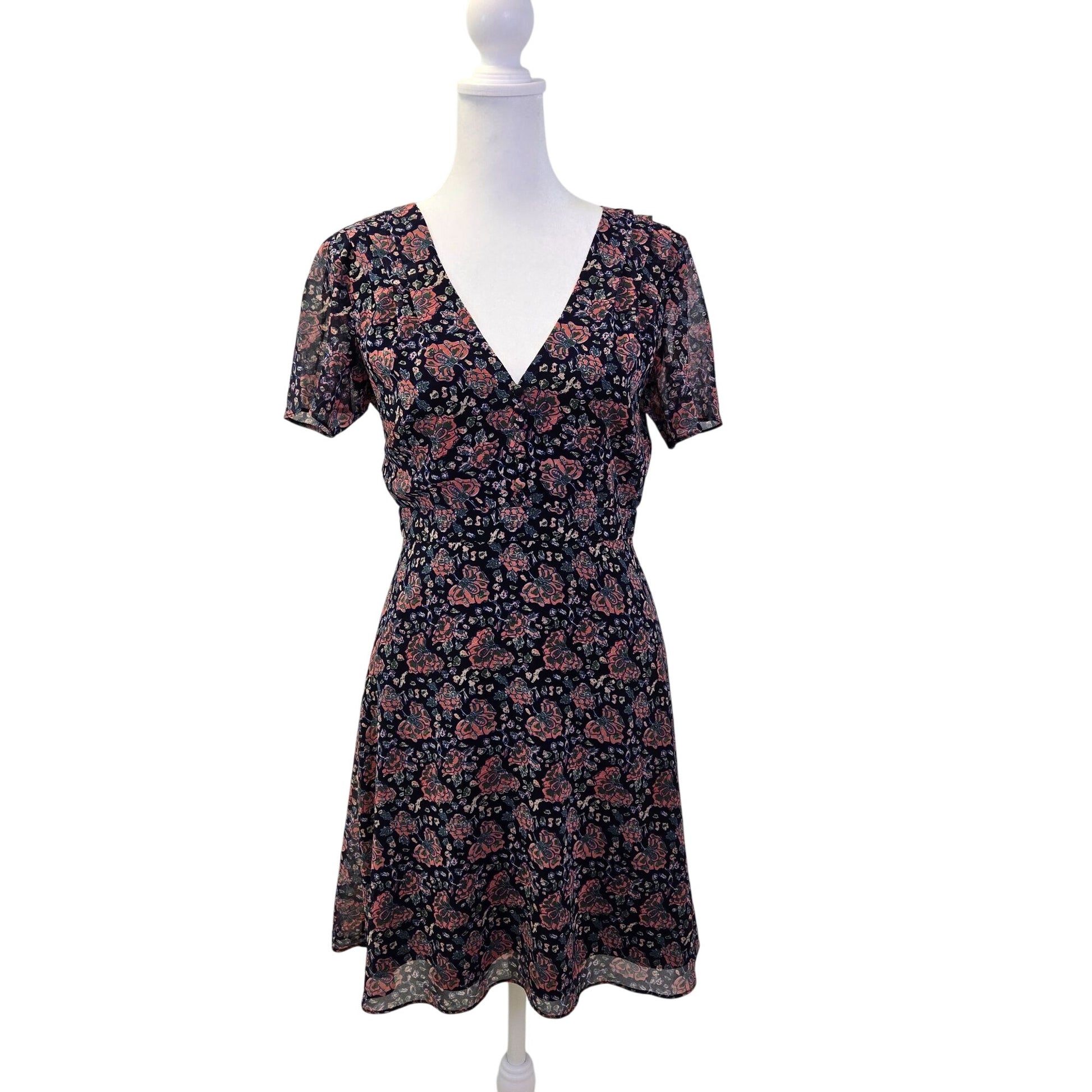 Madewell Floral Fit & Flare V-Neck Boho Dress Size 00 theuntamedthread.com Madewell Floral Fit & Flare V-Neck Boho Dress Size 00 theuntamedthread.com
