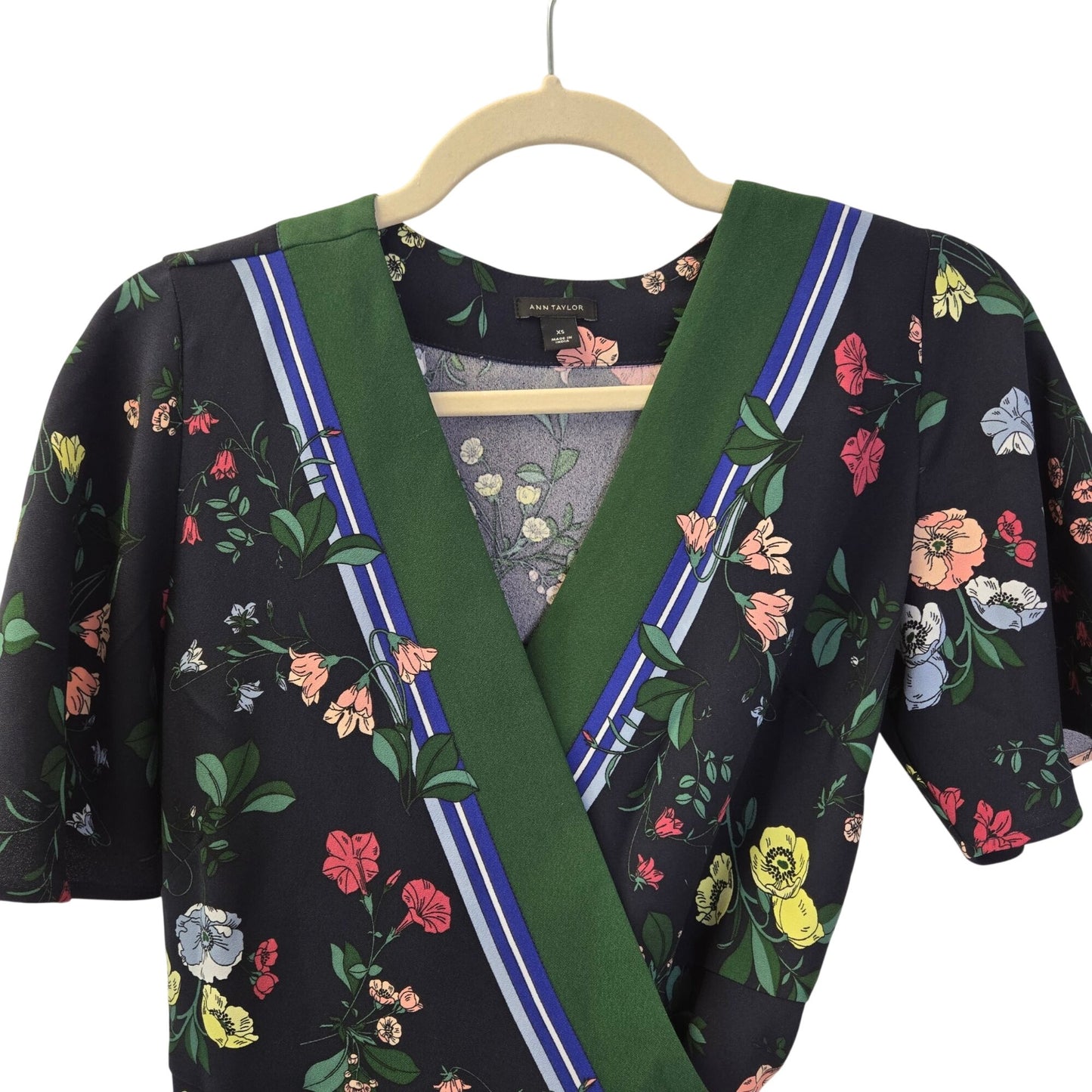 Ann Taylor Floral Flutter Sleeve Kimono Sleeve Wrap Top Size XS