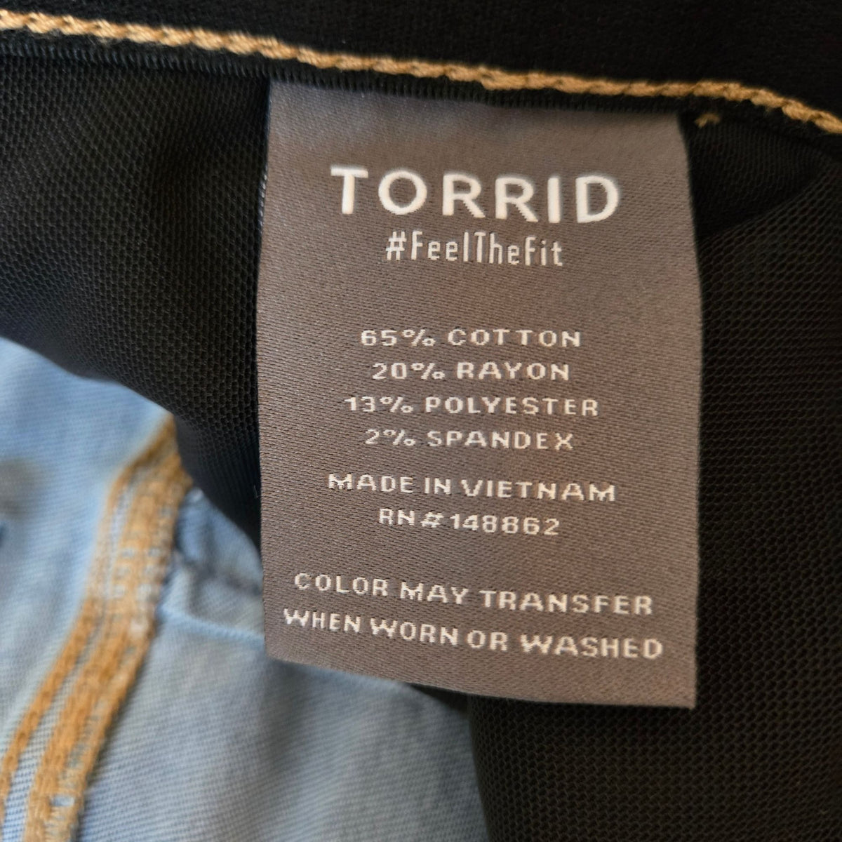 NWT Torrid Bombshell Wide Leg Ankle Crop Super Soft Jeans in Aires Size 28
