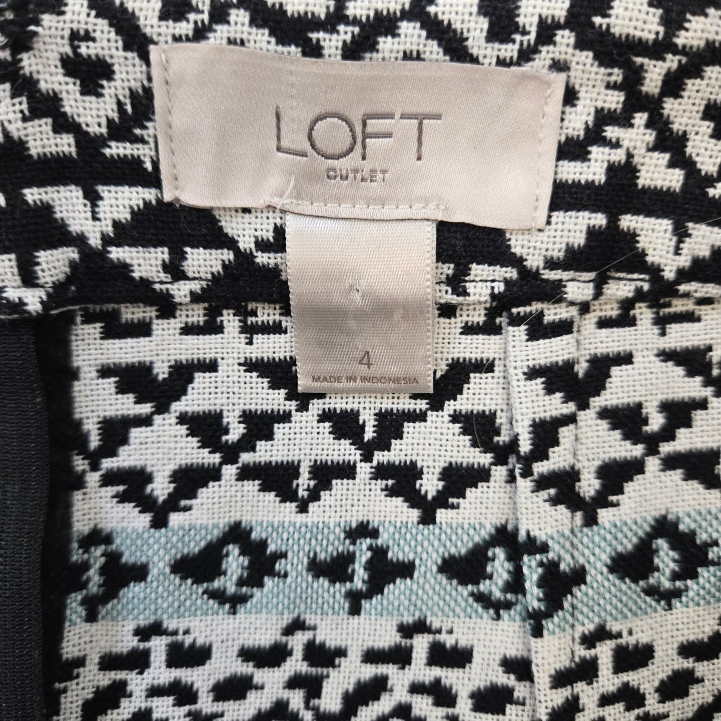 Loft Outlet Aztec Print Faux Wrap Mini Skirt Size 4