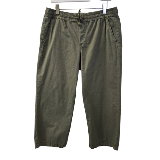 L.L. Bean Cropped Pull On Activewear Hiking Pants Size Large