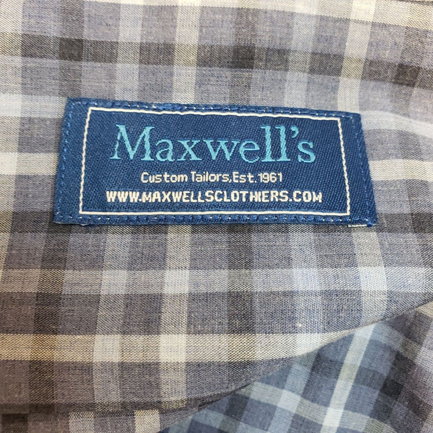 Maxwell's Plaid Button Down Shirt Size Large (est)