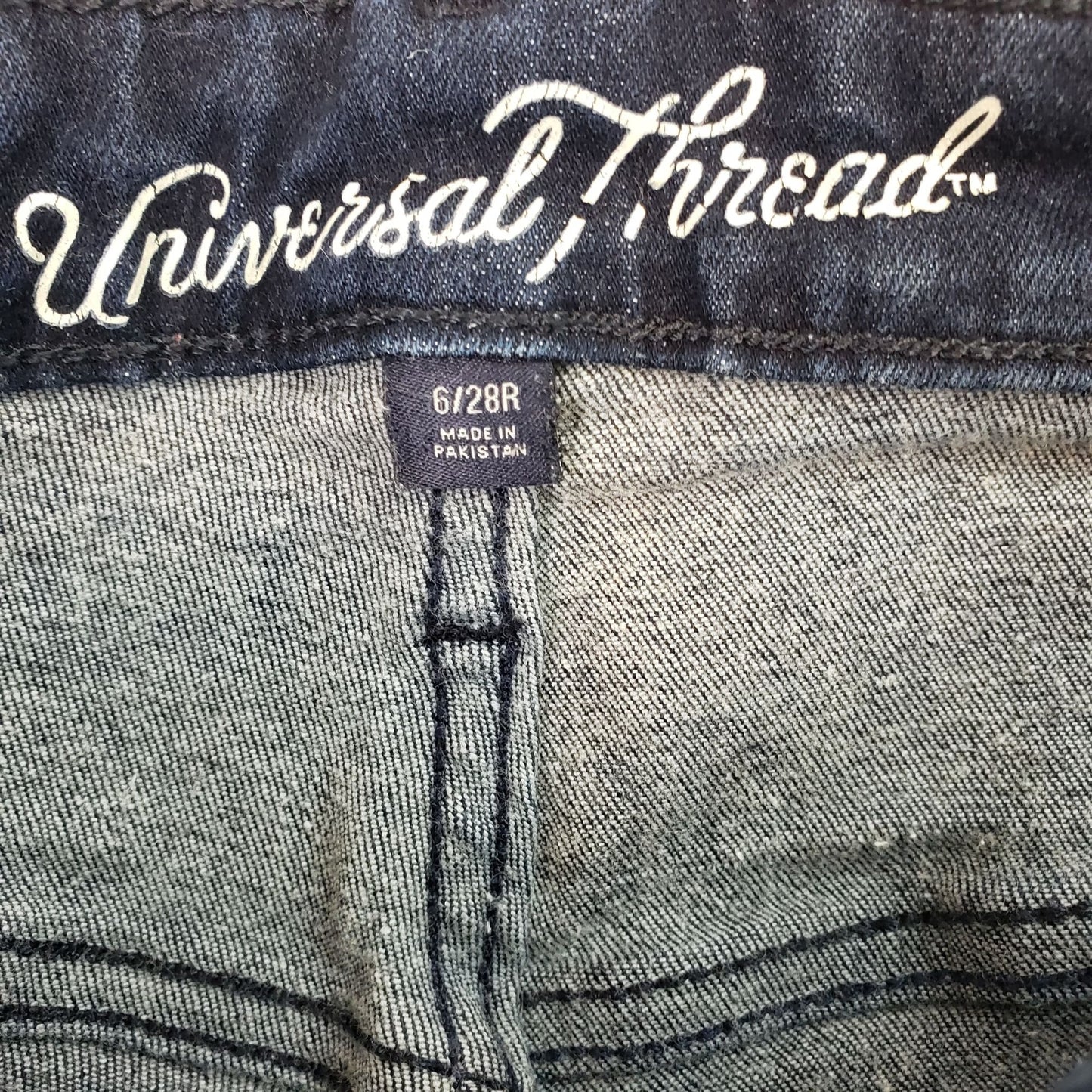 Universal Thread High Rise Skinny Jeans with Raw Hem Size 28