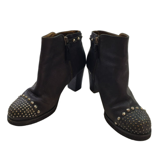 Ann Tuil Size 39 Leather Studded Ankle Boots