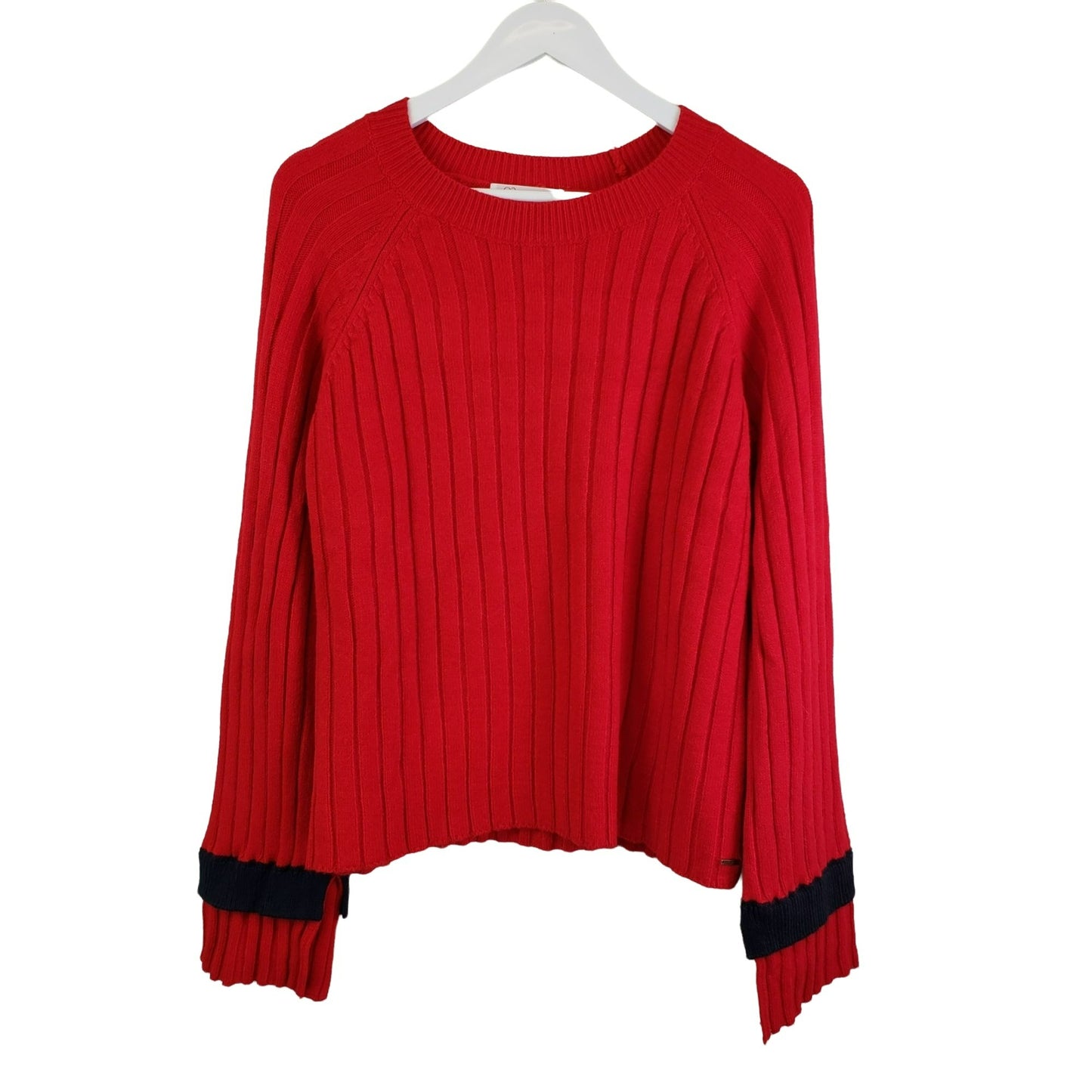 Q2 Collection Ribbed Slight Cropped Sweater with Bell Sleeves Size Medium