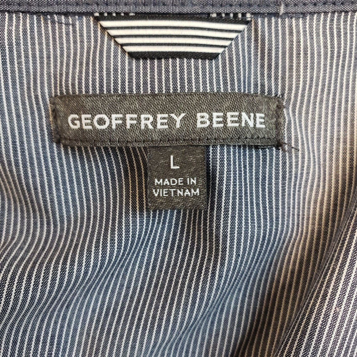 Geoffrey Beene Graphic Button Down Shirt Size Large